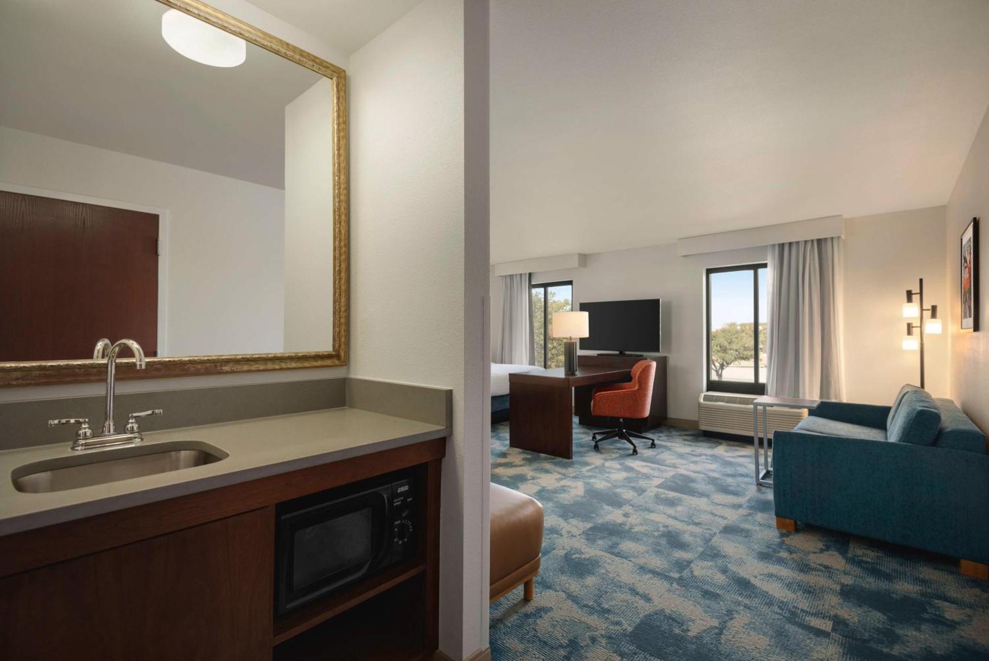 Hampton Inn & Suites San Marcos Εξωτερικό φωτογραφία