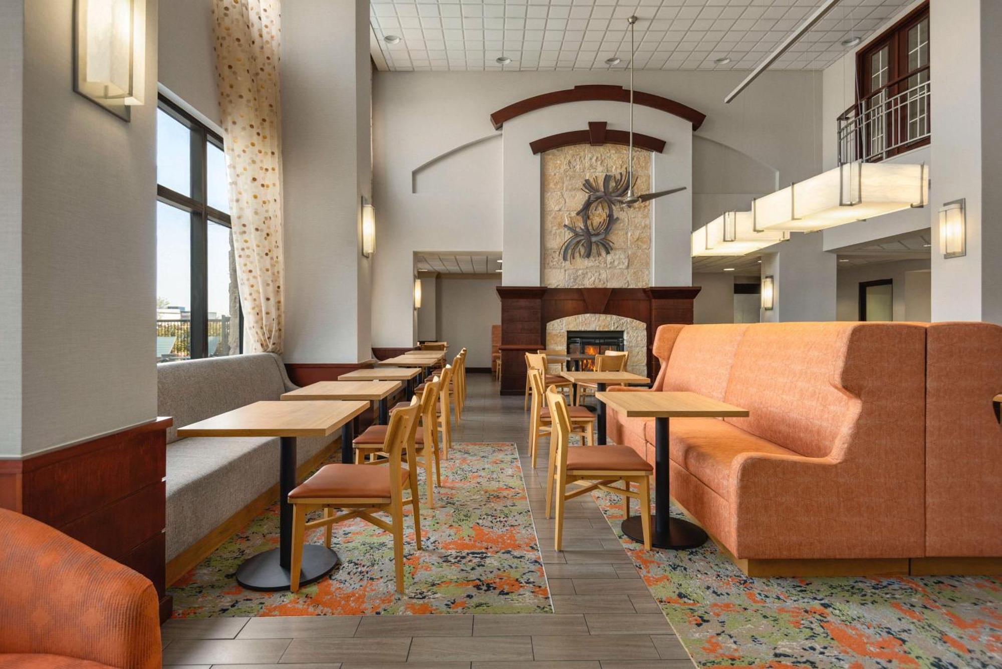 Hampton Inn & Suites San Marcos Εξωτερικό φωτογραφία